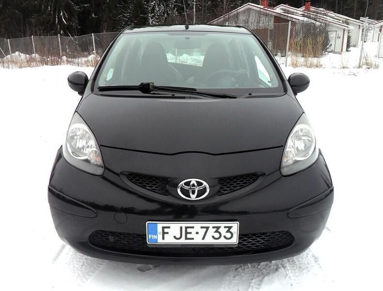 Käytetty Toyota Aygo 68 HP (50 kW) 2008 Viistoperä