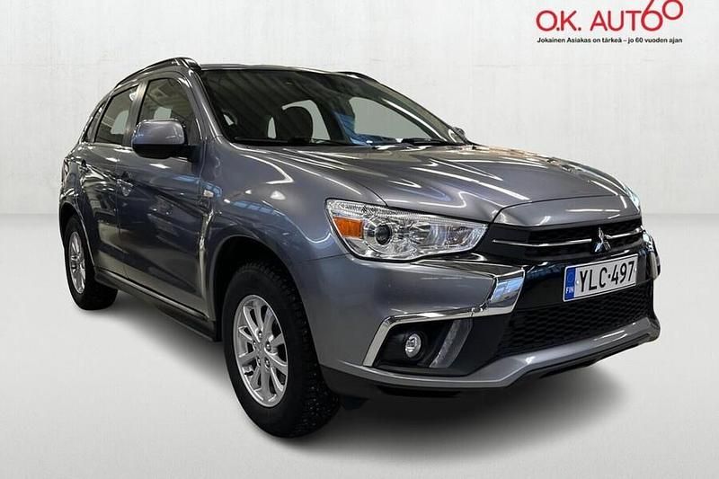 Käytetty Mitsubishi ASX Invite 117 HP (86 kW) 2019 Harmaa Katumaasturi
