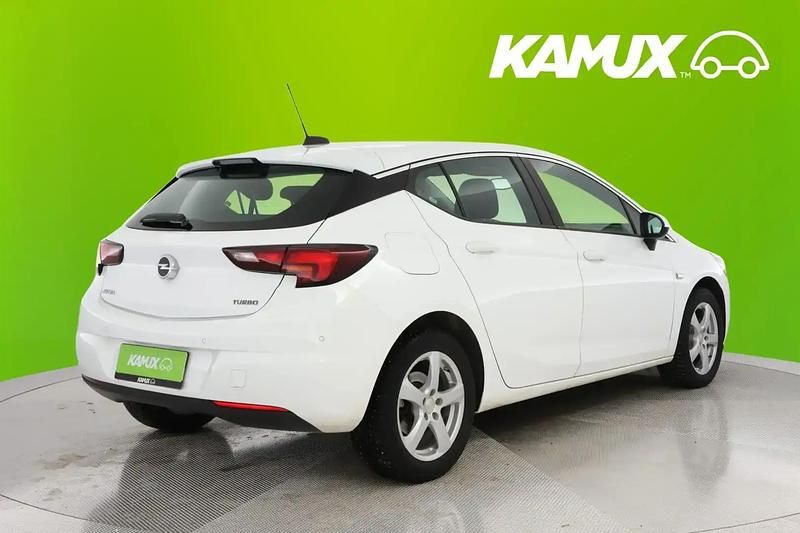 Käytetty Opel Astra Enjoy 150 HP (110 kW) 2018 Valkoinen Sedan