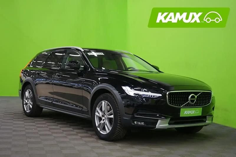 Käytetty Volvo V90 CC 190 HP (139 kW) 2019 Musta Farmari