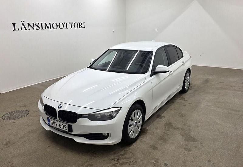 Käytetty BMW 318 143 HP (105 kW) 2012 Sedan