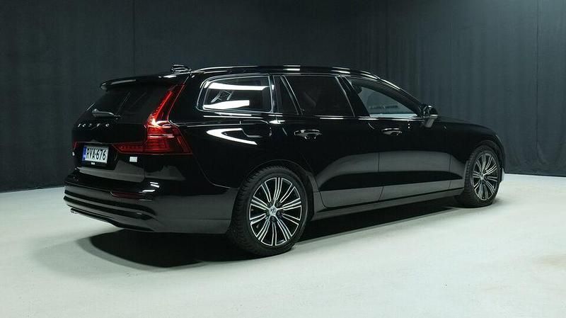 Käytetty Volvo V60 Performance 456 HP (335 kW) 2023 Musta Farmari