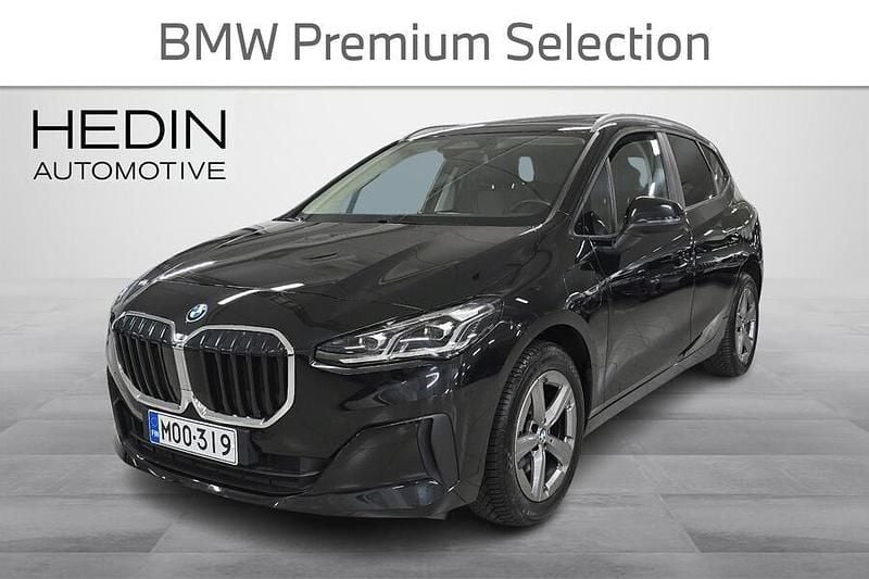 Musta Käytetty 2023 BMW 225 Active Tourer Tila-auto | 31 800 € (Perustarjous) - Kuva 1/3