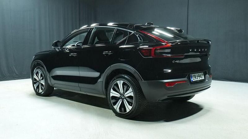 Käytetty Volvo C40 Core 169 kW (231 HP) 2023 Musta Katumaasturi