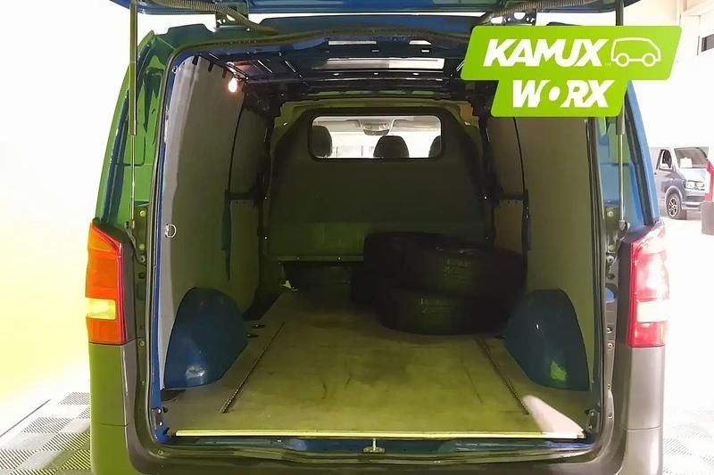Käytetty Mercedes Vito 163 HP (119 kW) 2017 Sininen Van