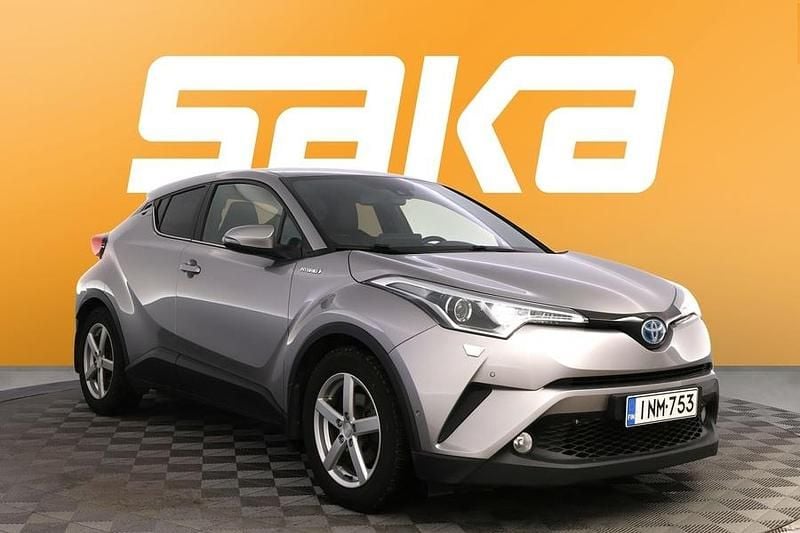 Käytetty Toyota C-HR Premium 122 HP (89 kW) 2017 Katumaasturi