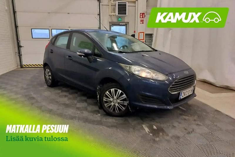 Käytetty Ford Fiesta Trend 65 HP (47 kW) 2014 Sininen Viistoperä