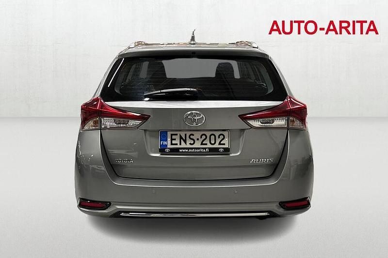 Käytetty Toyota Auris Touring Sports Active 116 HP (85 kW) 2015 Harmaa Farmari
