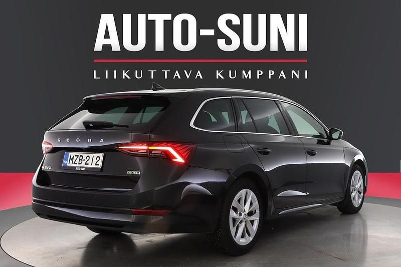Käytetty Skoda Octavia G-TEC Style 131 HP (96 kW) 2021 Musta Farmari