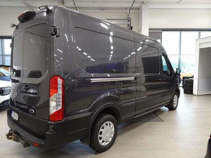 Käytetty Ford Transit Trend 131 HP (96 kW) 2019 Harmaa Van
