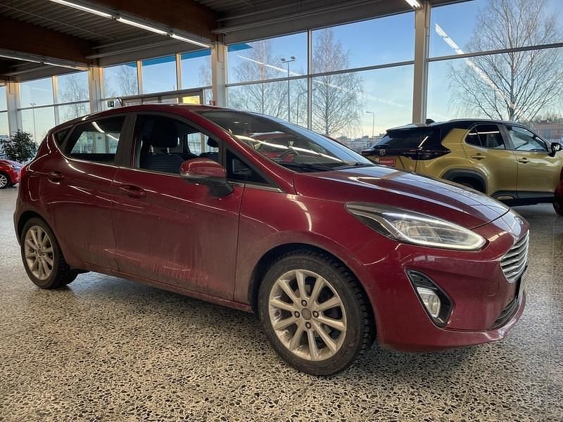 Punainen Käytetty 2020 Ford Fiesta Titanium Viistoperä | 9 900 € (Perustarjous) - Kuva 1/4