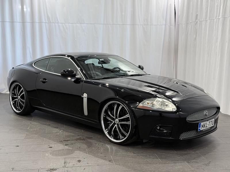Käytetty Jaguar XKR 400 HP (294 kW) 2007 Coupe - kaksiovinen