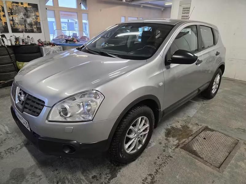 Käytetty Nissan Qashqai Acenta+ 216 HP (158 kW) 2007 Harmaa Katumaasturi