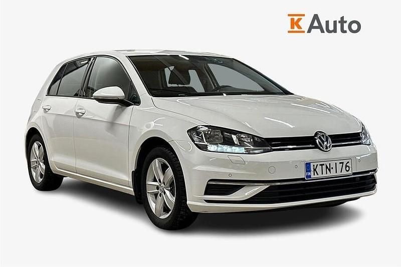 Käytetty VW Golf VII Comfortline 116 HP (85 kW) 2019 Valkoinen Viistoperä