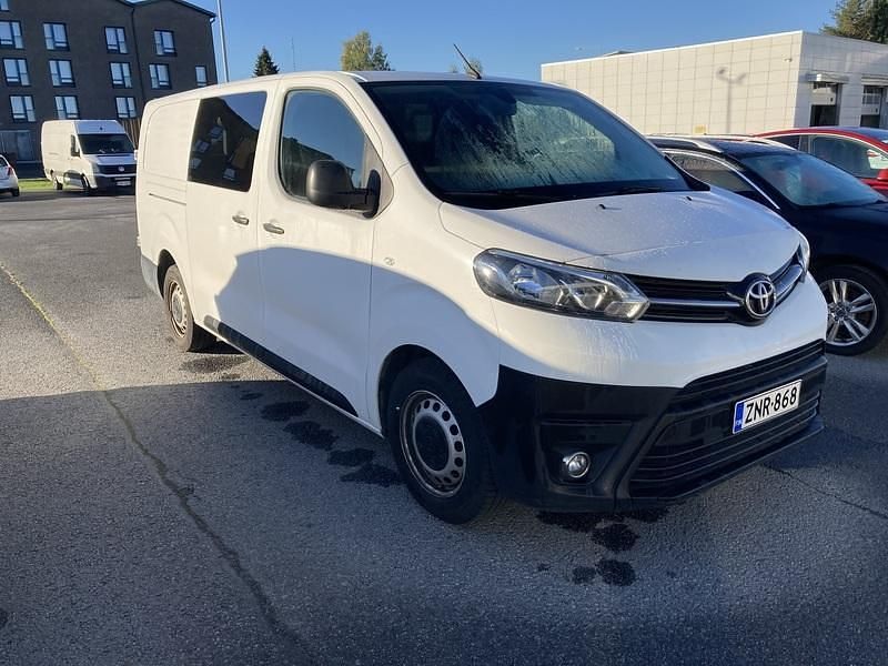 Valkoinen Käytetty 2021 Toyota Proace Edition Van | 22 800 € (Supertarjous) - Kuva 1/4