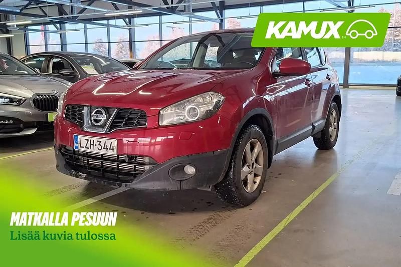 Käytetty Nissan Qashqai Acenta 150 HP (110 kW) 2011 Punainen Katumaasturi