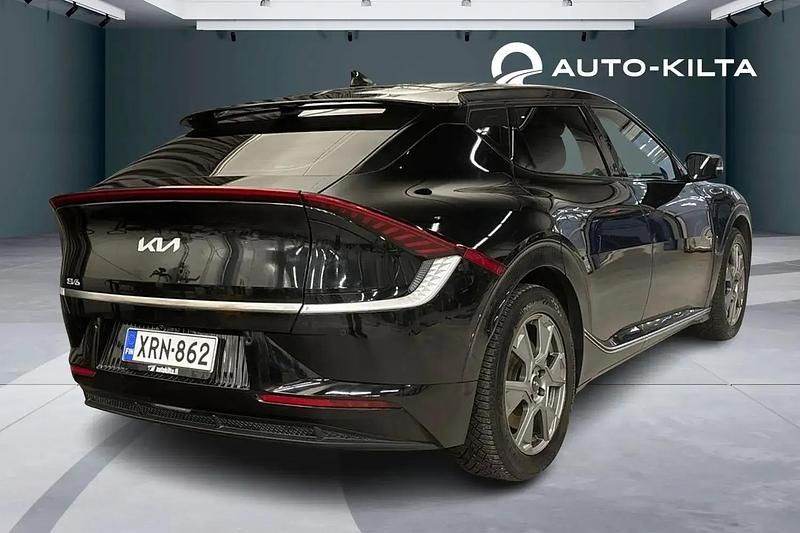 Käytetty Kia EV6 Comfort 239 kW (325 HP) 2022 Musta Katumaasturi