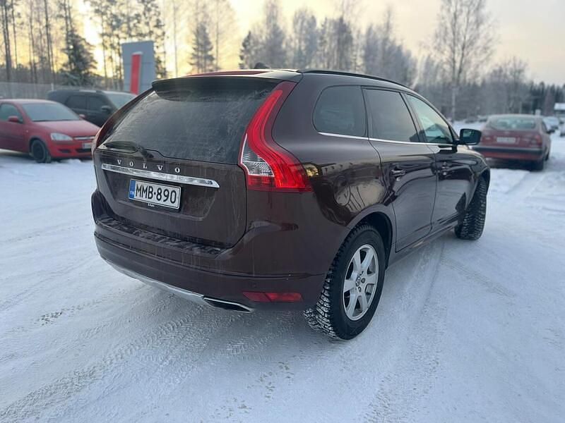Käytetty Volvo XC60 Business Edition 181 HP (133 kW) 2014 Katumaasturi