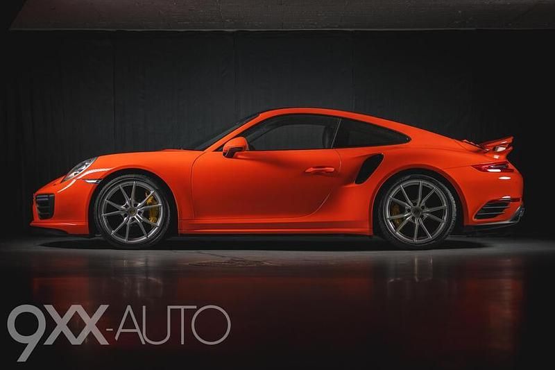 Käytetty Porsche 911 Turbo S 2016 Coupe - kaksiovinen