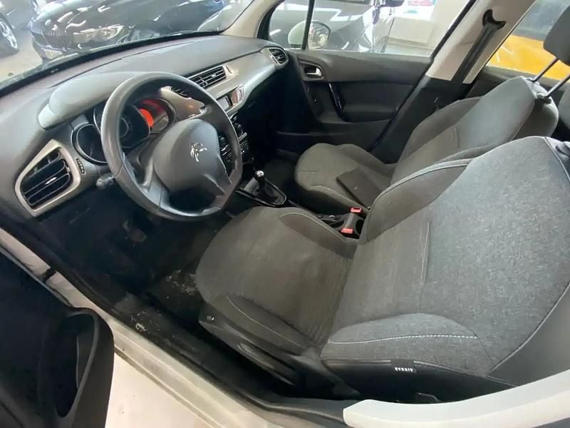 Käytetty Citroën C3 Comfort 82 HP (60 kW) 2016 Valkoinen Sedan
