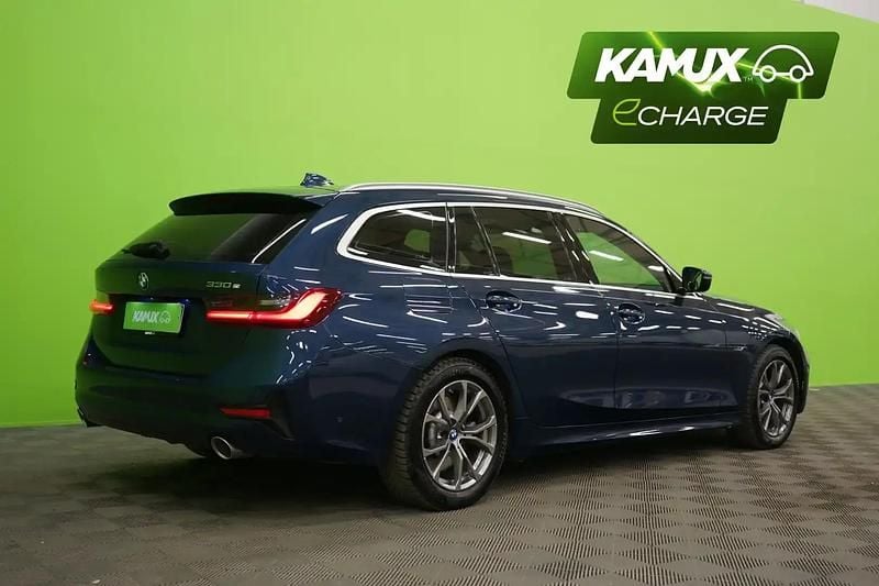 Käytetty BMW 330e 292 HP (214 kW) 2021 Sininen Farmari