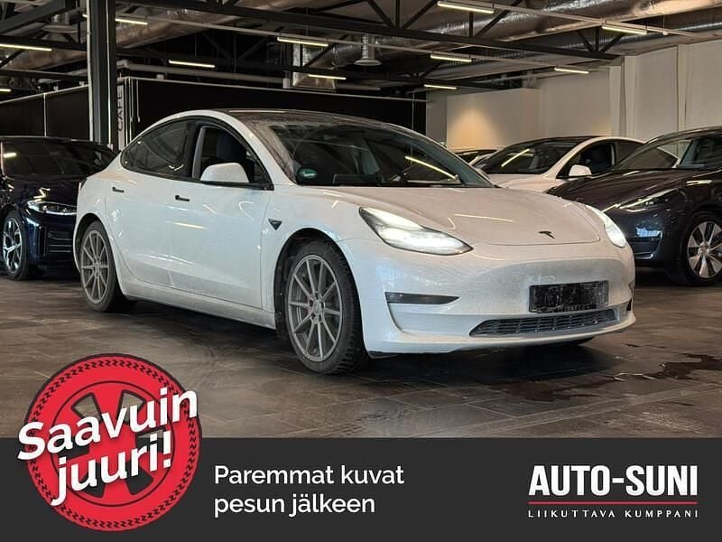 Käytetty 2023 Tesla Model 3 Performance Sedan | 33 890 € (Perustarjous) - Kuva 1/3