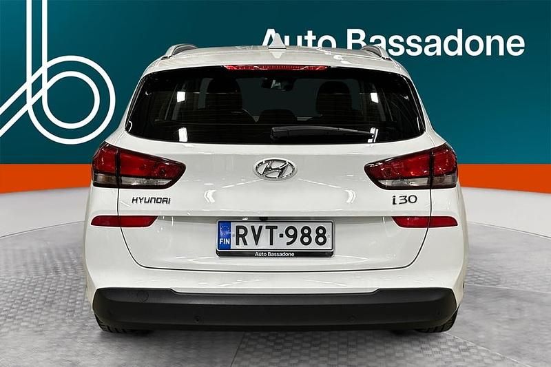 Käytetty Hyundai i30 Classic 109 HP (80 kW) 2024 Farmari