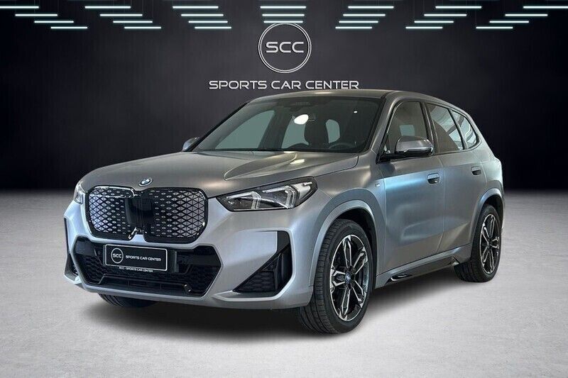 Musta Käytetty 2024 BMW iX1 xLine Katumaasturi | 44 800 € - Kuva 1/4