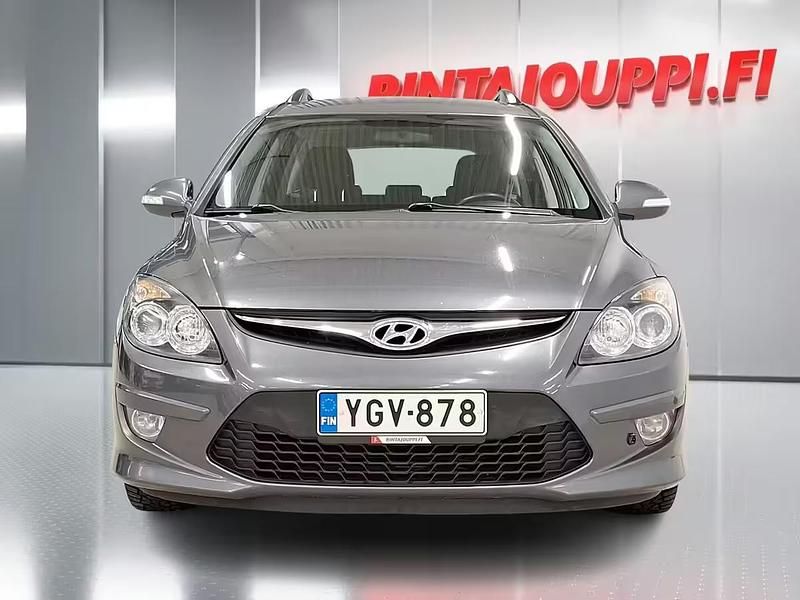 Käytetty Hyundai i30 Comfort 126 HP (92 kW) 2010 Harmaa Farmari