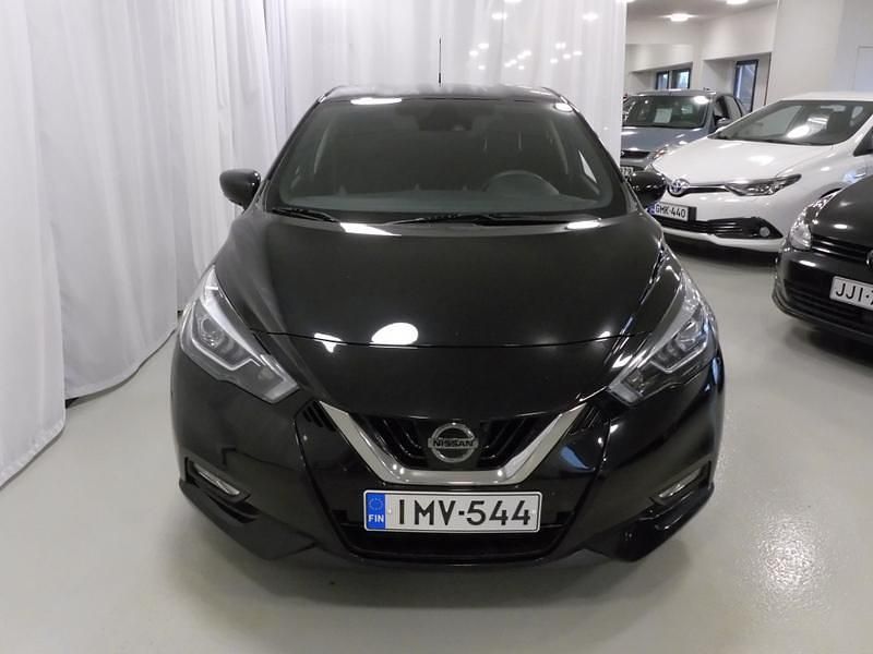 Käytetty Nissan Micra Acenta 90 HP (66 kW) 2018 Musta Viistoperä