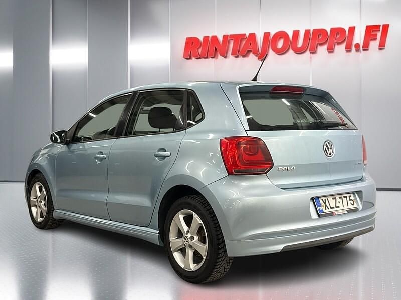 Käytetty VW Polo 75 HP (55 kW) 2012 Sininen Viistoperä