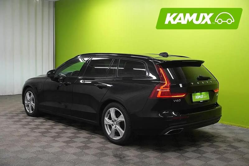 Käytetty Volvo V60 Inscription 349 HP (256 kW) 2022 Musta Farmari