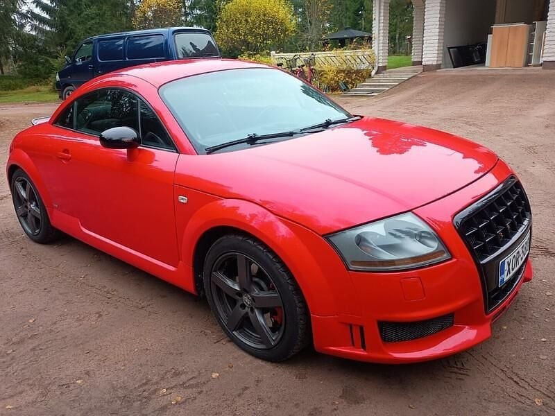 Käytetty Audi TT 250 HP (183 kW) 2004 Coupe - kaksiovinen