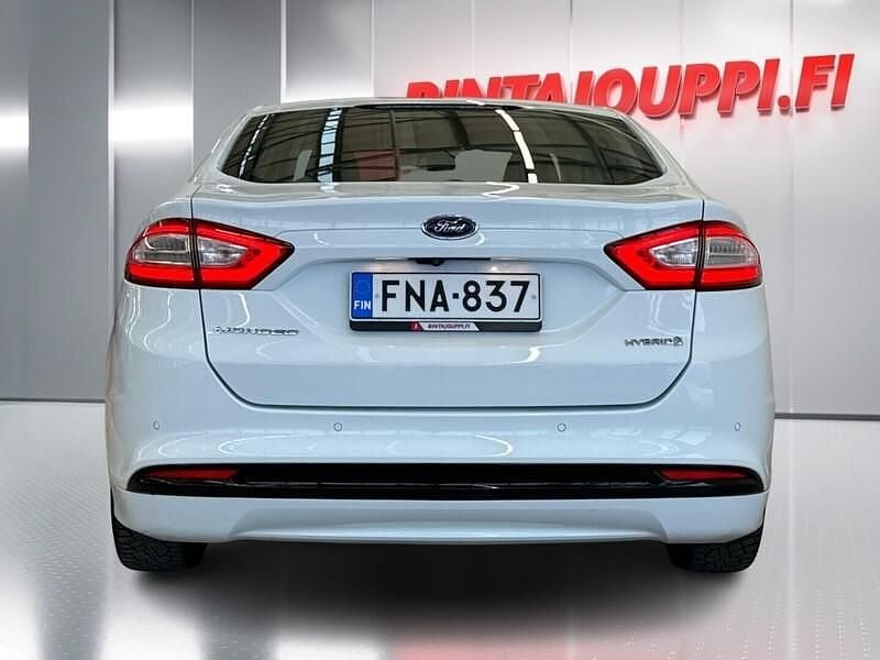 Käytetty Ford Mondeo Titanium 188 HP (138 kW) 2018 Sedan