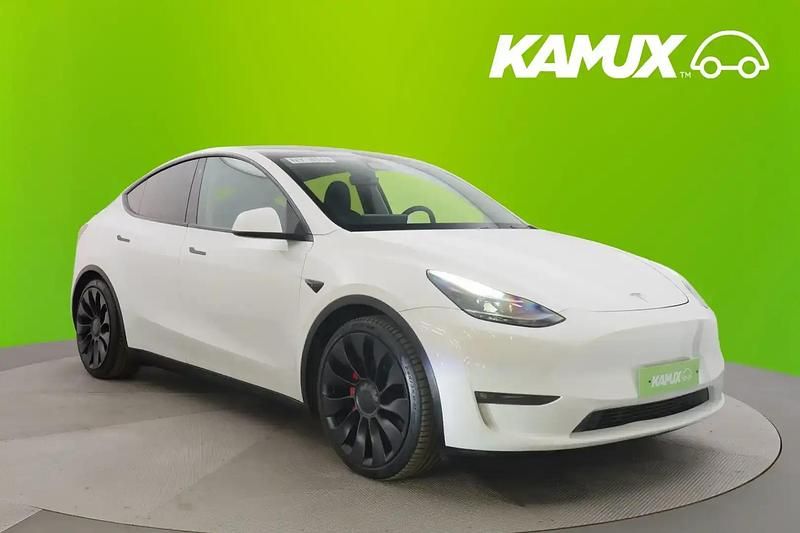 Valkoinen Käytetty 2024 Tesla Model Y Performance Katumaasturi | 43 700 € (Perustarjous) - Kuva 1/4