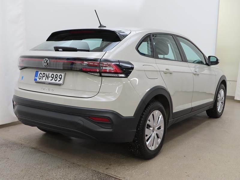 Käytetty VW Taigo Comfortline 95 HP (69 kW) 2023 Harmaa Katumaasturi