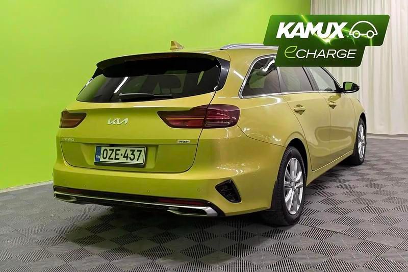 Käytetty Kia Ceed Sportswagon Premium 105 HP (77 kW) 2021 Keltainen / beige Farmari