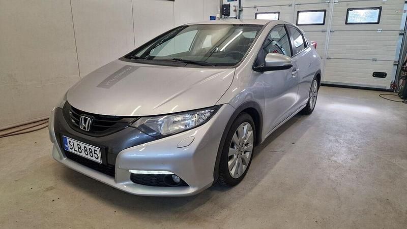 Käytetty 2013 Honda Civic Sport Viistoperä | 9 700 € (Perustarjous) - Kuva 1/4