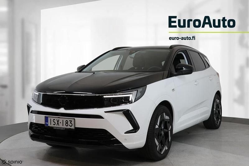 Käytetty Opel Grandland X GSe 301 HP (221 kW) 2023 Valkoinen Katumaasturi