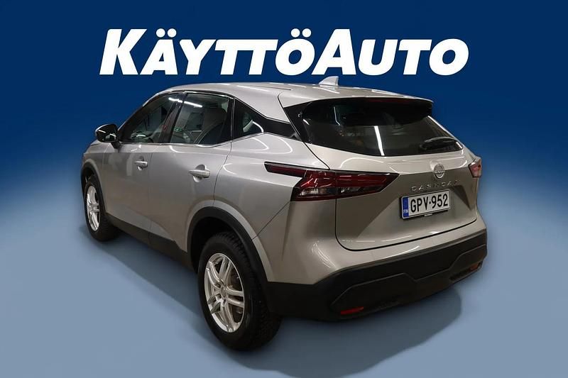 Käytetty Nissan Qashqai Acenta 158 HP (116 kW) 2024 Met. hopea Katumaasturi