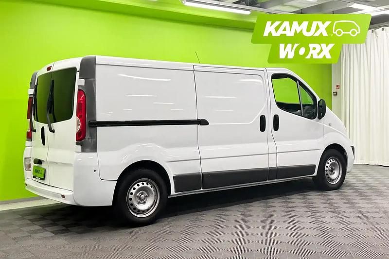 Käytetty Nissan Primastar 114 HP (83 kW) 2013 Valkoinen Tila-auto