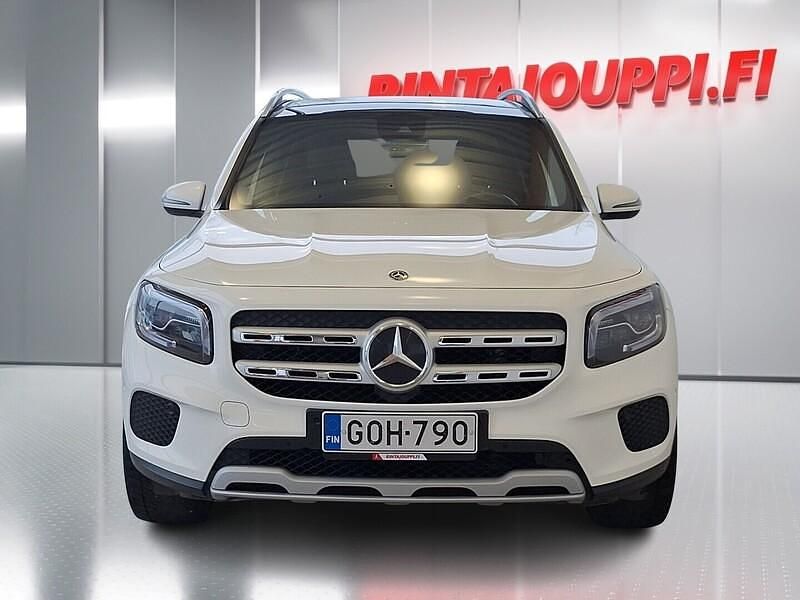 Käytetty Mercedes GLB200 Business 150 HP (110 kW) 2021 Valkoinen Katumaasturi
