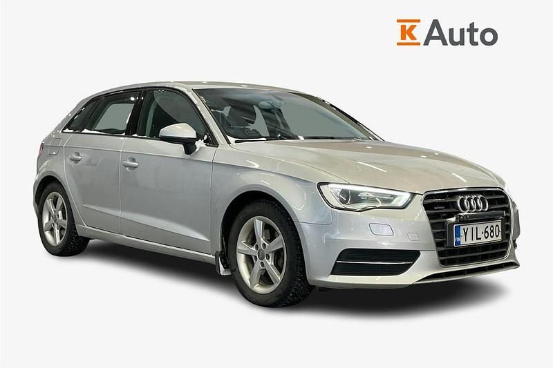 Käytetty Audi A3 Sportback Business 150 HP (110 kW) 2014 Hopea Viistoperä