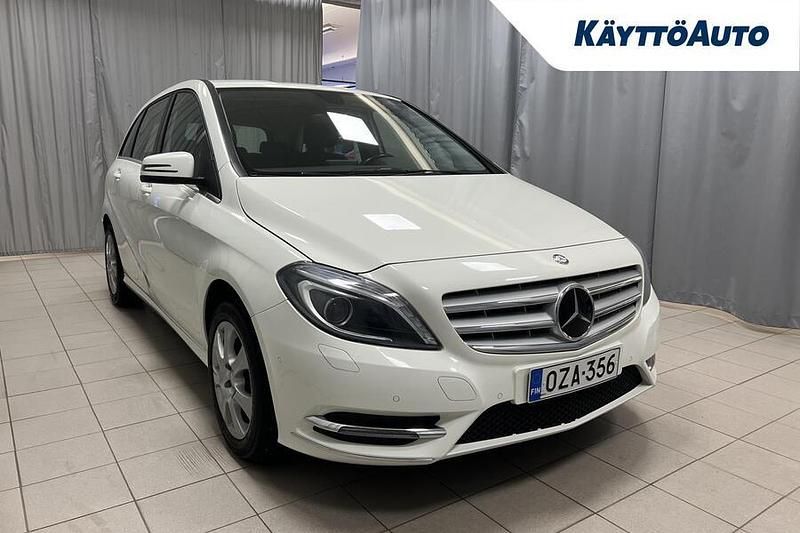 Käytetty Mercedes B200 156 HP (114 kW) 2014 Val Tila-auto