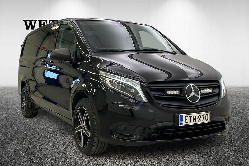 Musta Käytetty 2021 Mercedes Vito Edition Tila-auto | 48 900 € (Kallis) - Kuva 1/3
