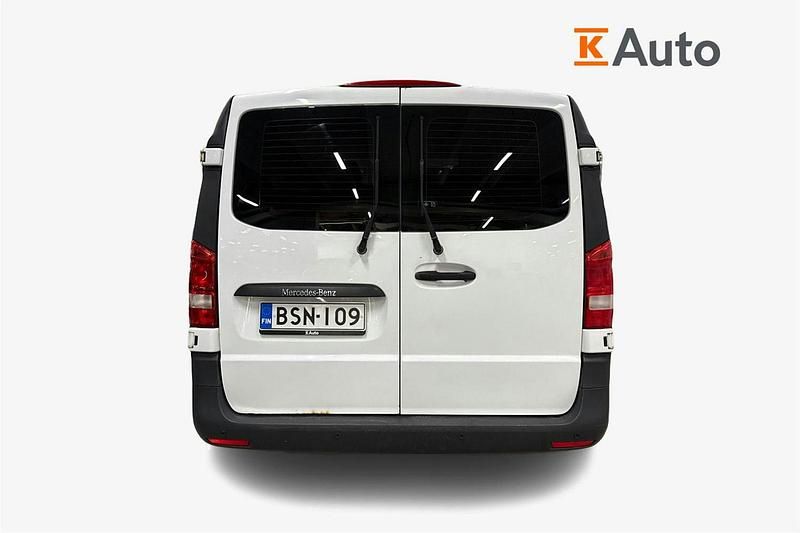 Käytetty Mercedes Vito 114 HP (83 kW) 2015 Valkoinen Van
