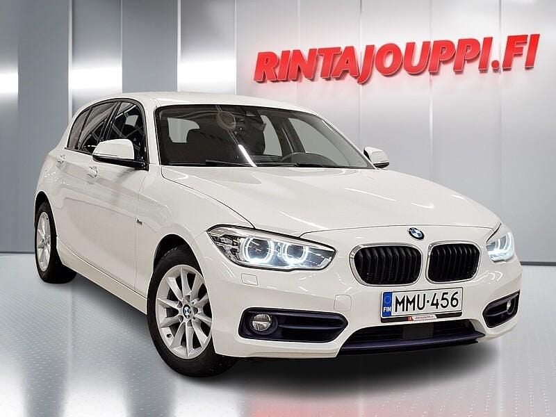 Valkoinen Käytetty 2017 BMW 120 Sport Line Viistoperä | 15 880 € (Perustarjous) - Kuva 1/3