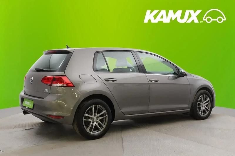 Käytetty VW Golf VII Comfortline 105 HP (77 kW) 2014 Hopea / harmaa Sedan