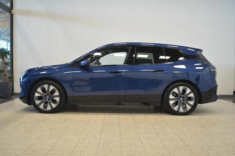 Käytetty BMW iX Comfort Edition 385 kW (524 HP) 2023 Sininen Katumaasturi