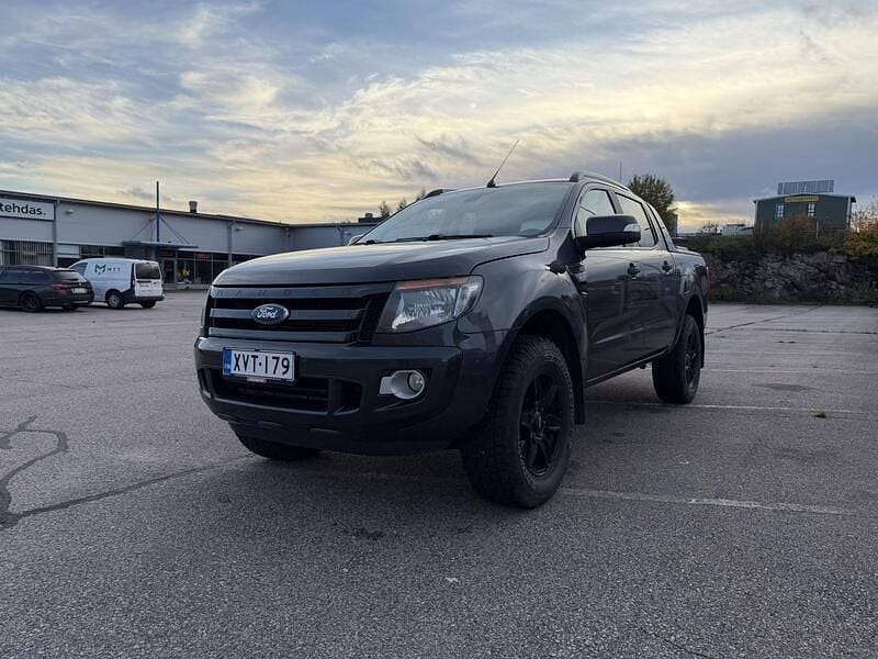 Musta Käytetty 2015 Ford Ranger Wildtrack Nouto | 22 990 € (Perustarjous) - Kuva 1/3